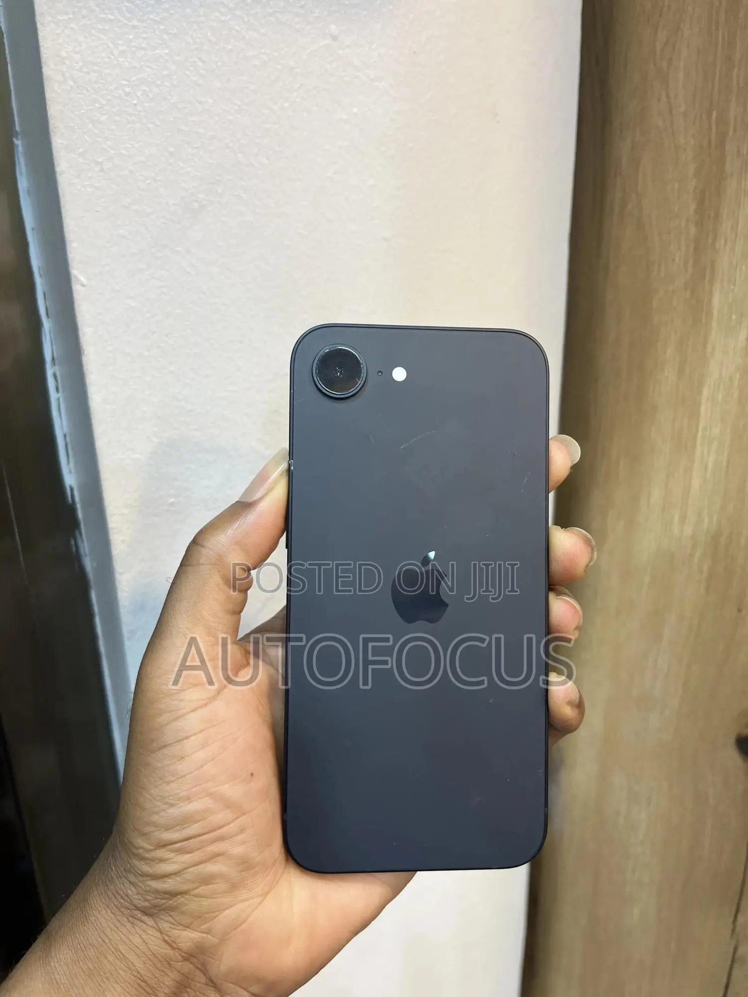 Apple iPhone 16e 128 GB Black