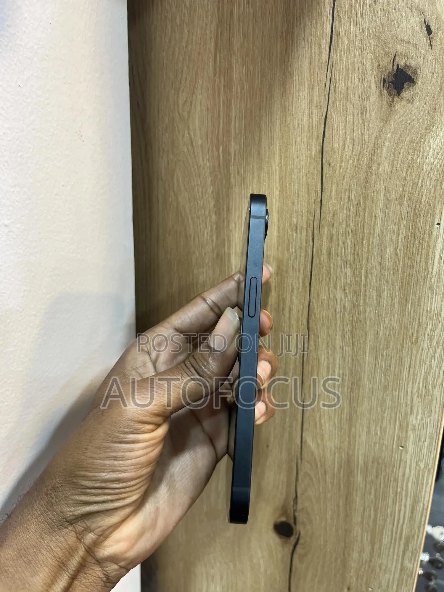 Apple iPhone 16e 128 GB Black