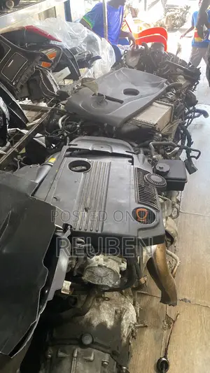 Mercedes Benz W205(C300) Engine Complete