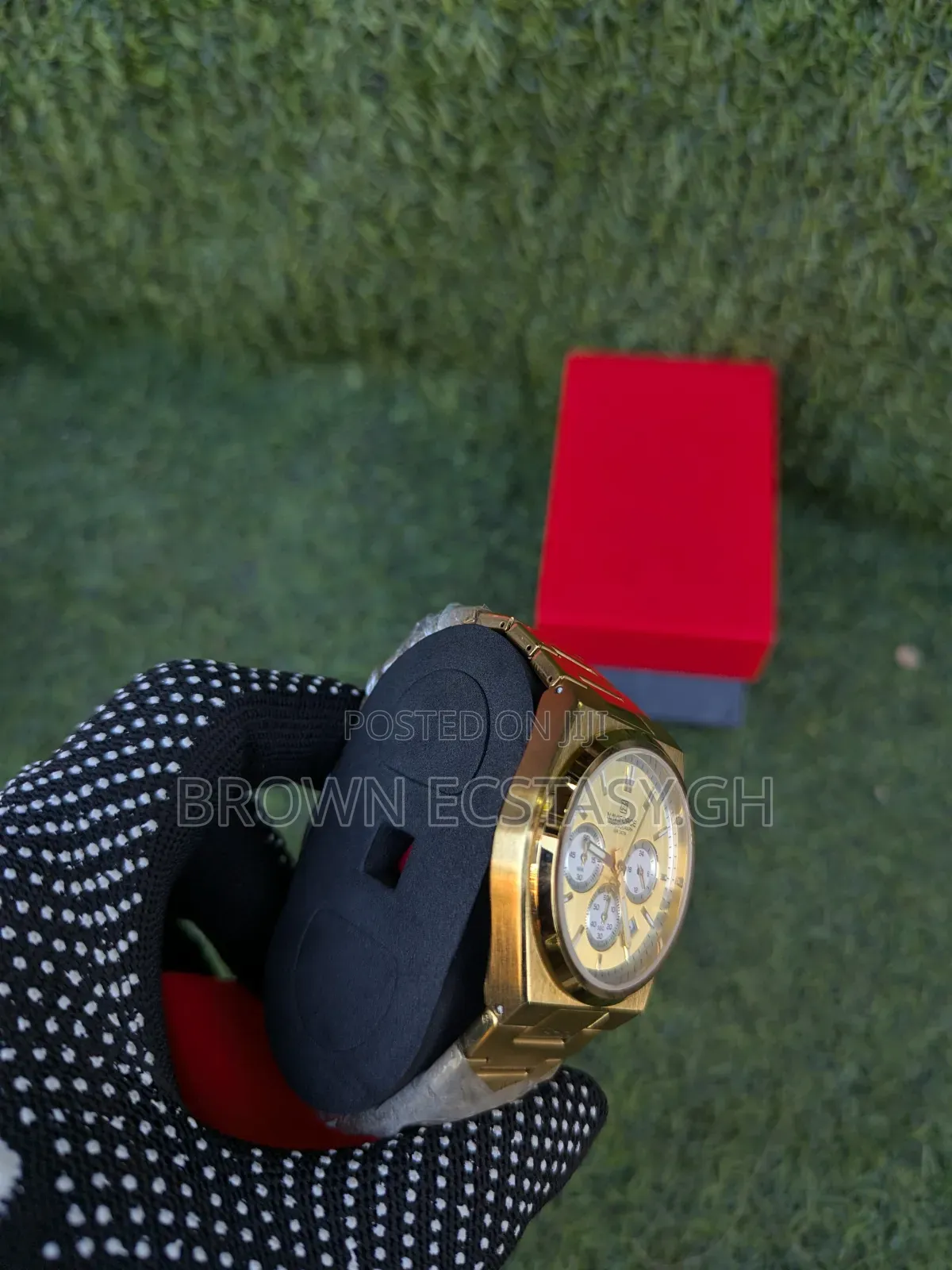 Naviforce Gold Plated Chronographic Watch