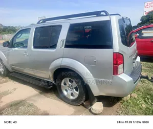 Nissan Pathfinder 2008 Silver