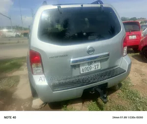 Nissan Pathfinder 2008 Silver