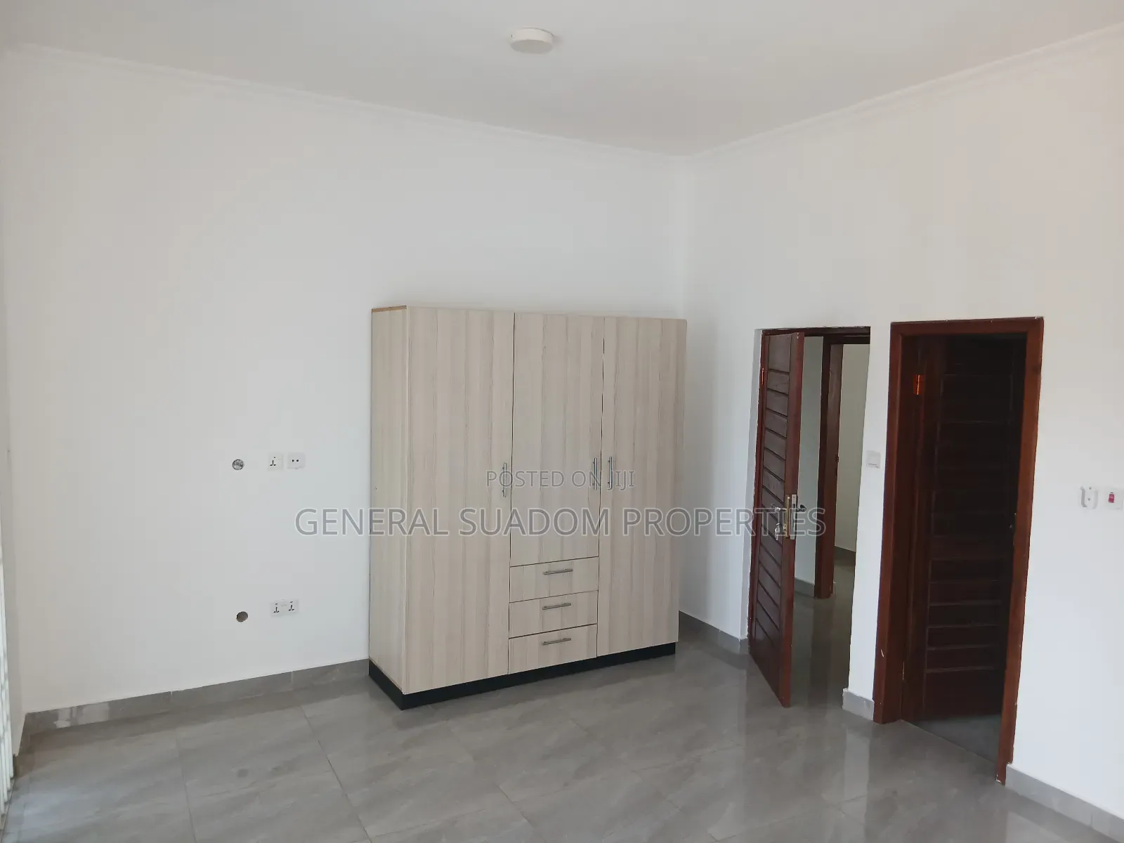 2bdrm Apartment in Suadom Real Estate, Baatsona Total for rent