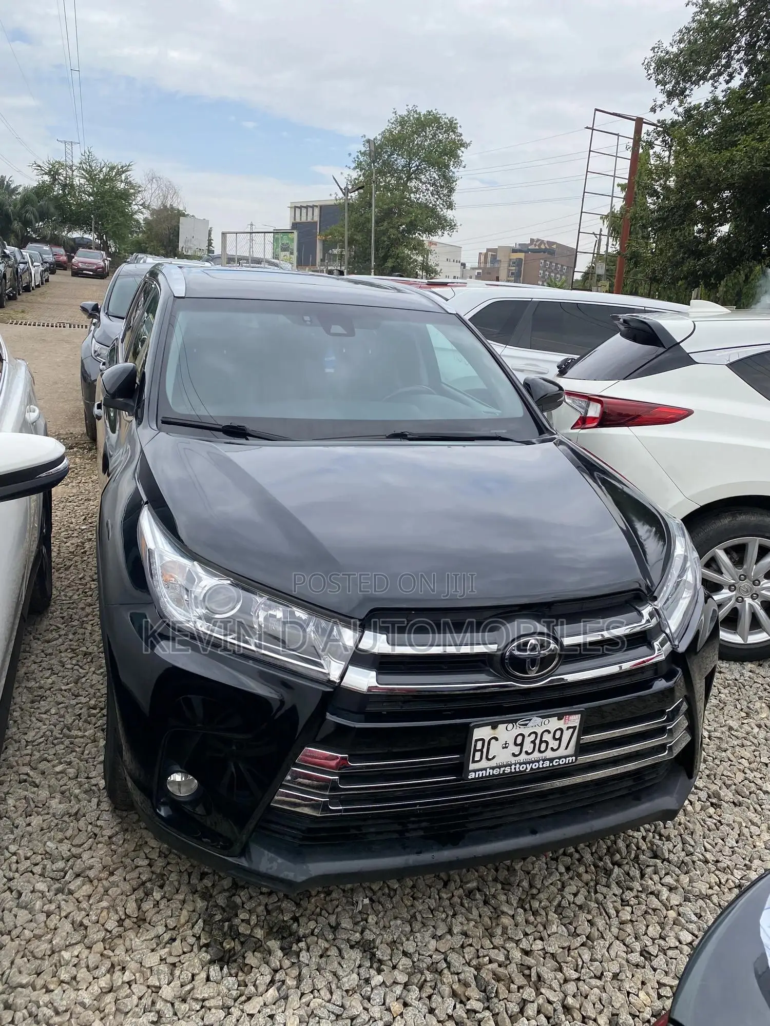 Toyota Highlander XLE 4x4 V6 (3.5L 6cyl 8A) 2018 Black