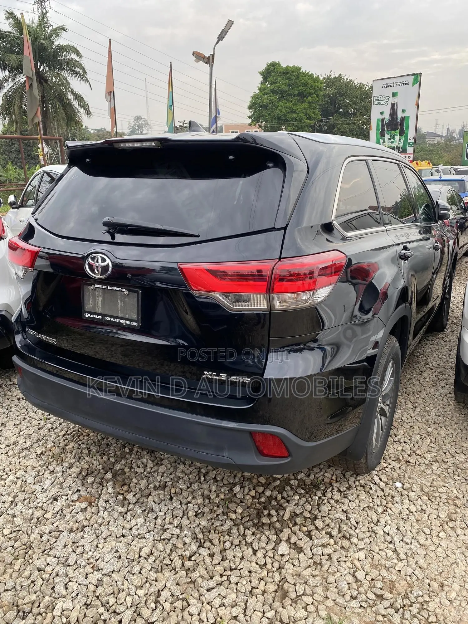 Toyota Highlander XLE 4x4 V6 (3.5L 6cyl 8A) 2018 Black