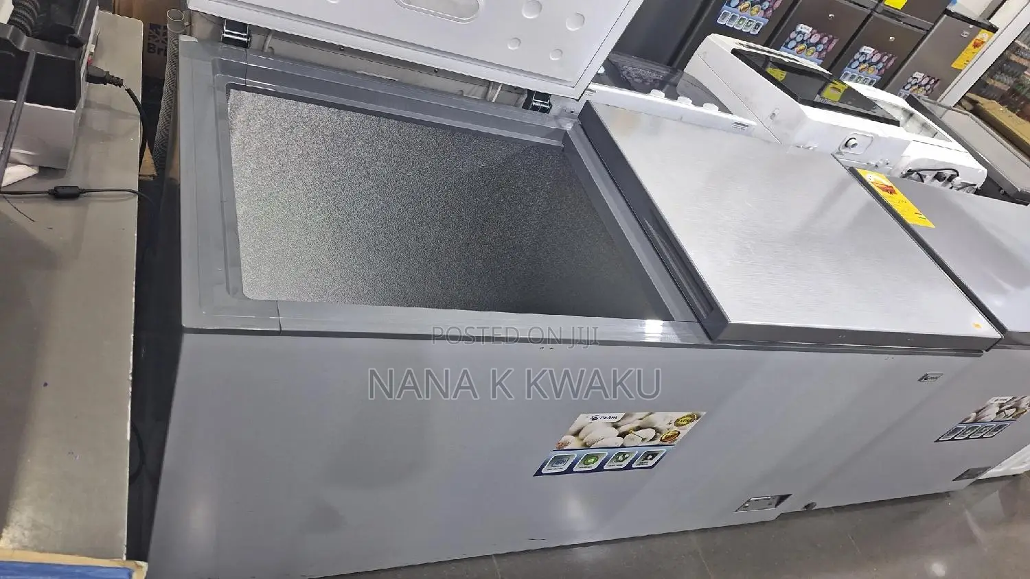Super_pearl Pf610 Double Door Freezer