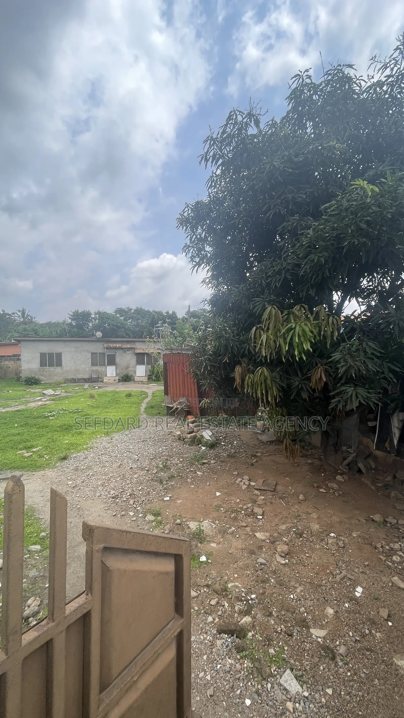 1 Plot of Land for Sale – Dome Born Again