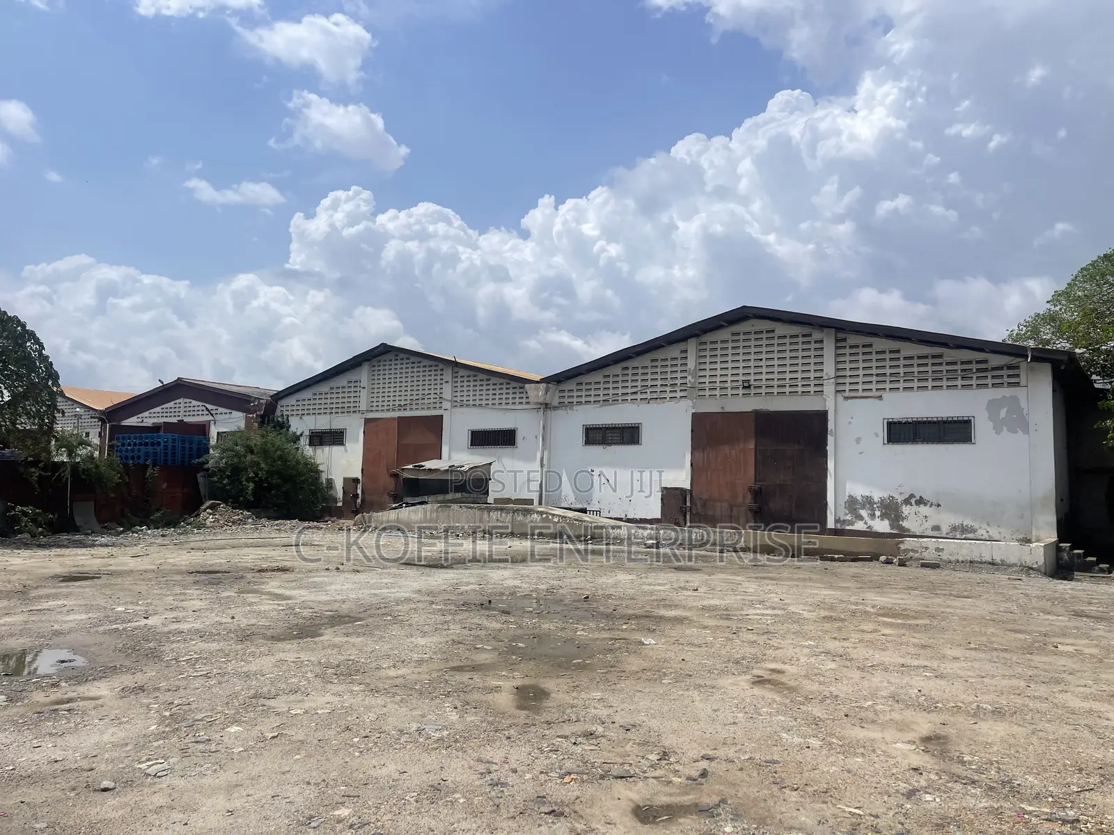 1300 SQM Warehouse at Abelemkpe for Rent