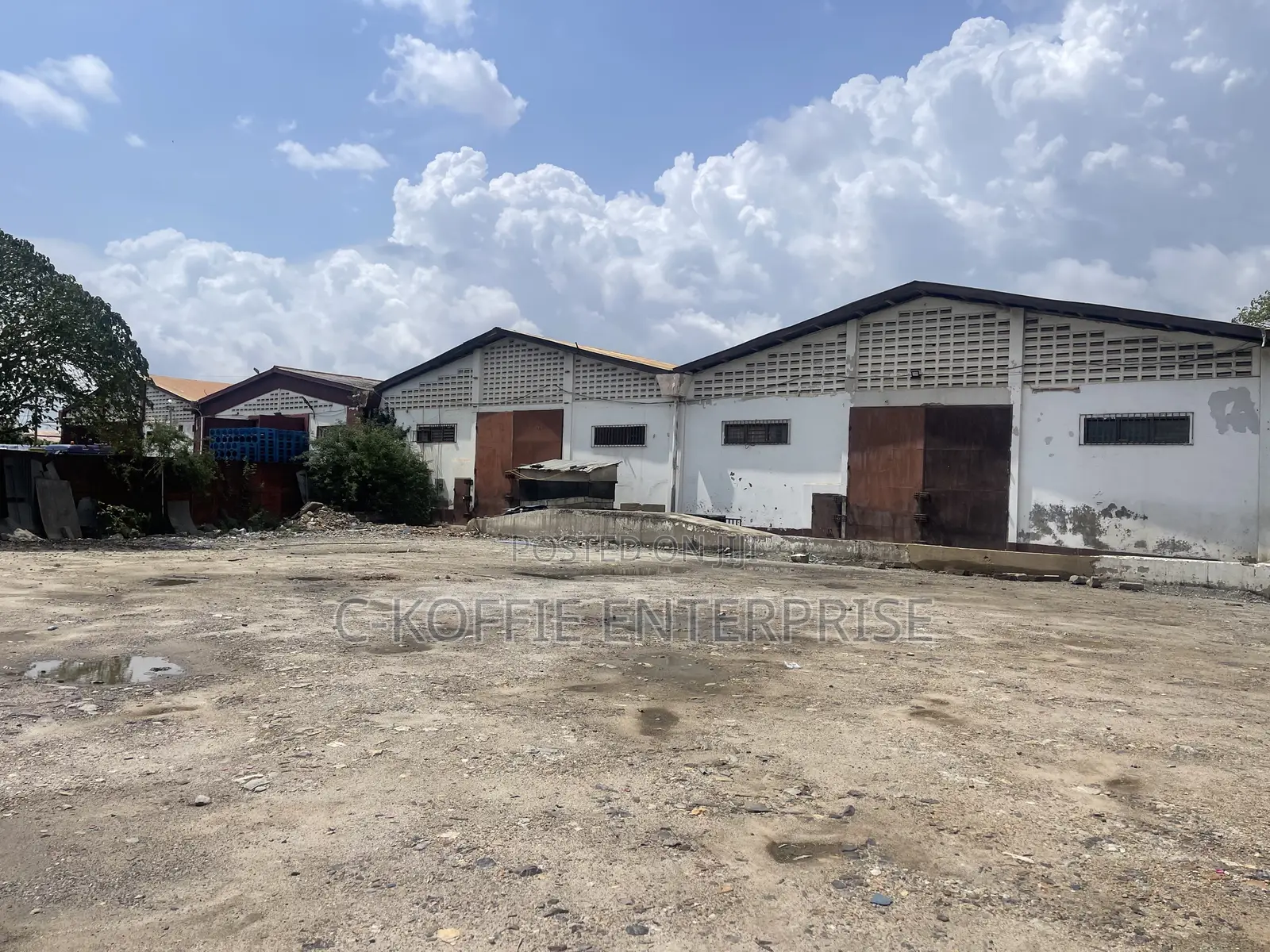1300 SQM Warehouse at Abelemkpe for Rent