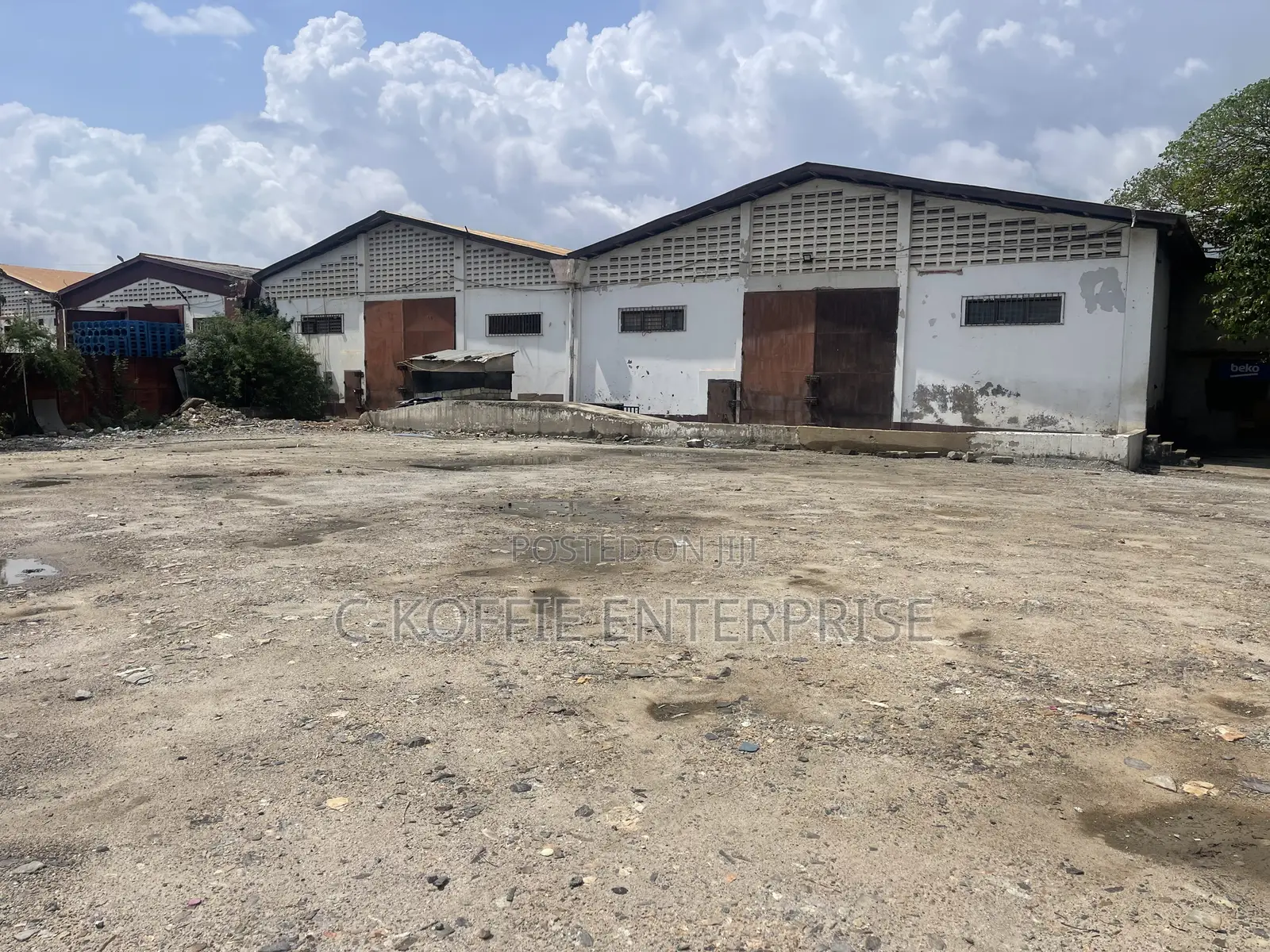 1300 SQM Warehouse at Abelemkpe for Rent