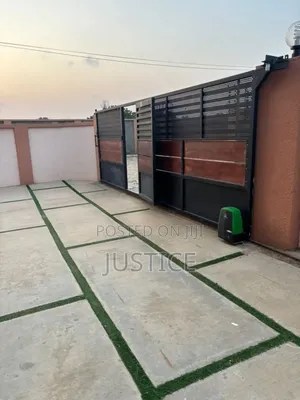 Furnished 3bdrm Townhouse / Terrace in East Airport, Tseaddo for rent