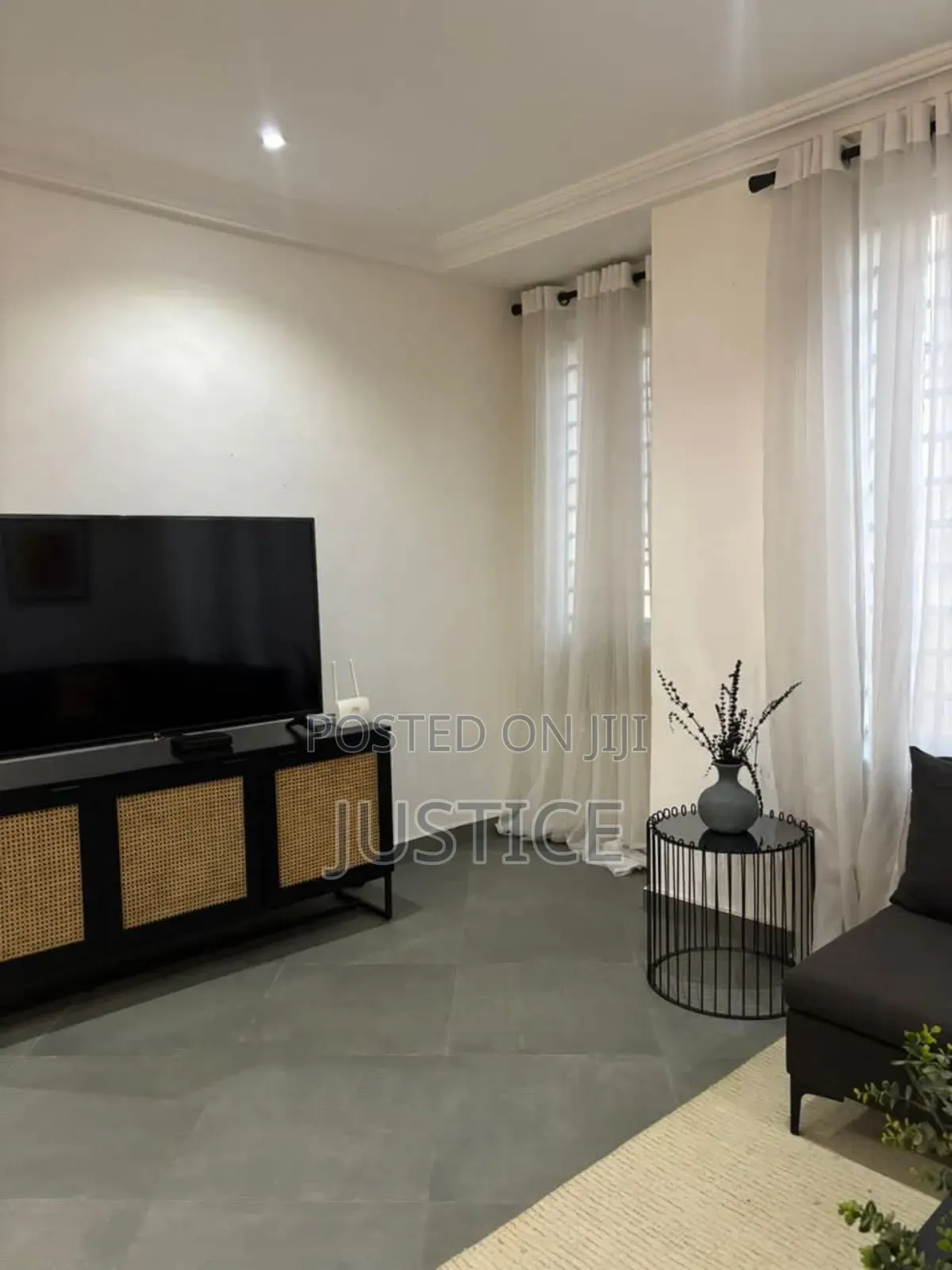 Furnished 3bdrm Townhouse / Terrace in East Airport, Tseaddo for rent