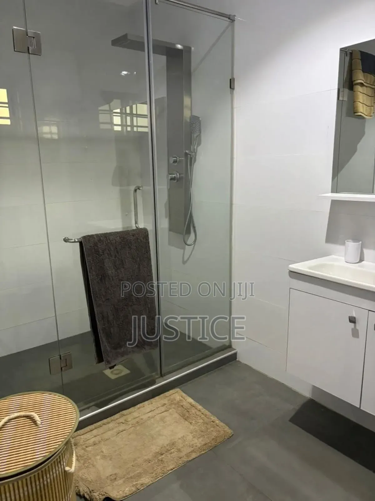Furnished 3bdrm Townhouse / Terrace in East Airport, Tseaddo for rent