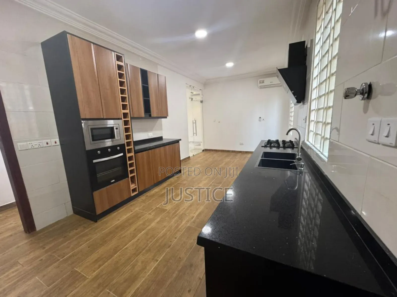 3bdrm Duplex in East Airport for rent
