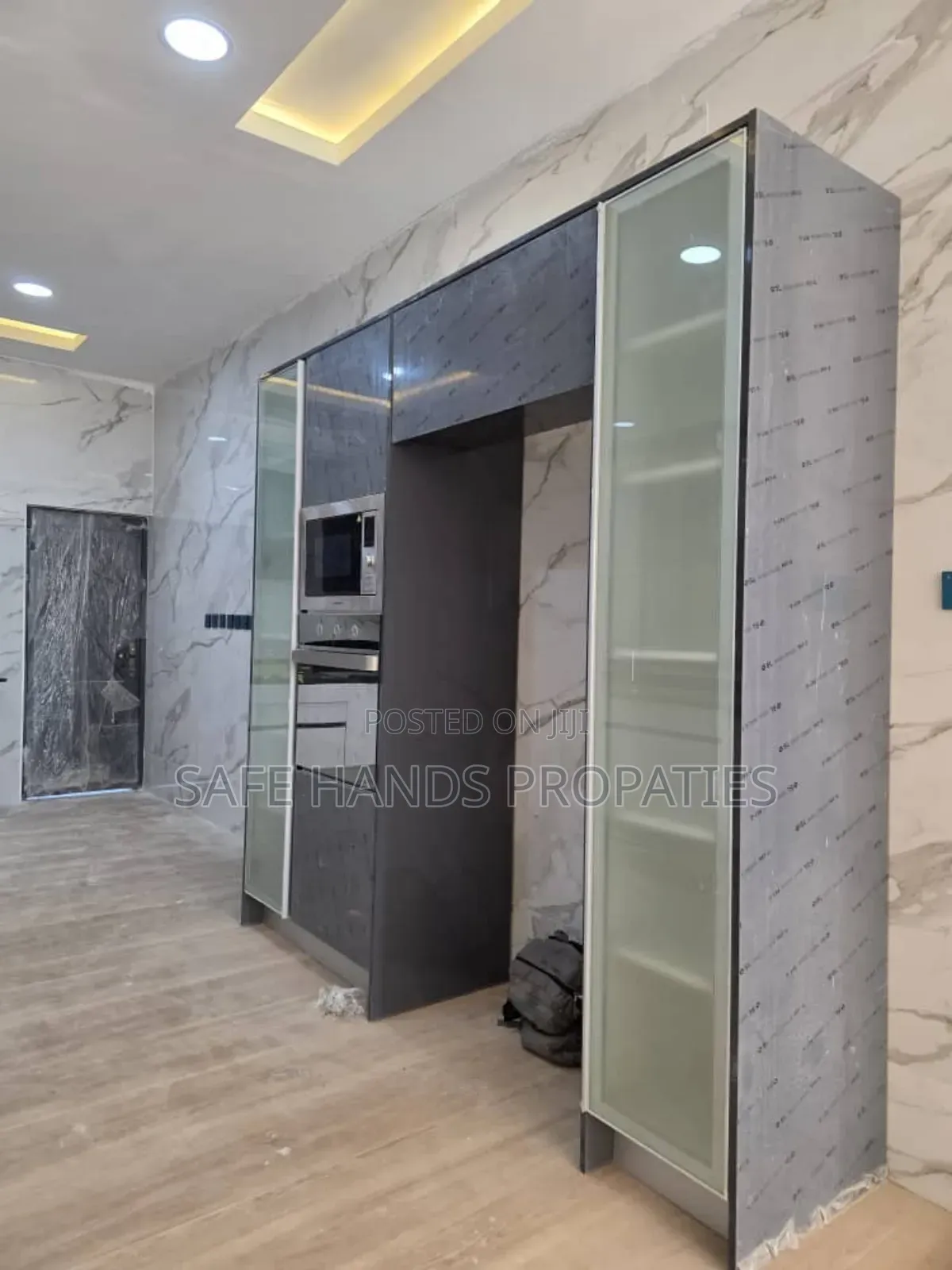 Furnished 4bdrm House in School Junction, Accra Metropolitan for sale