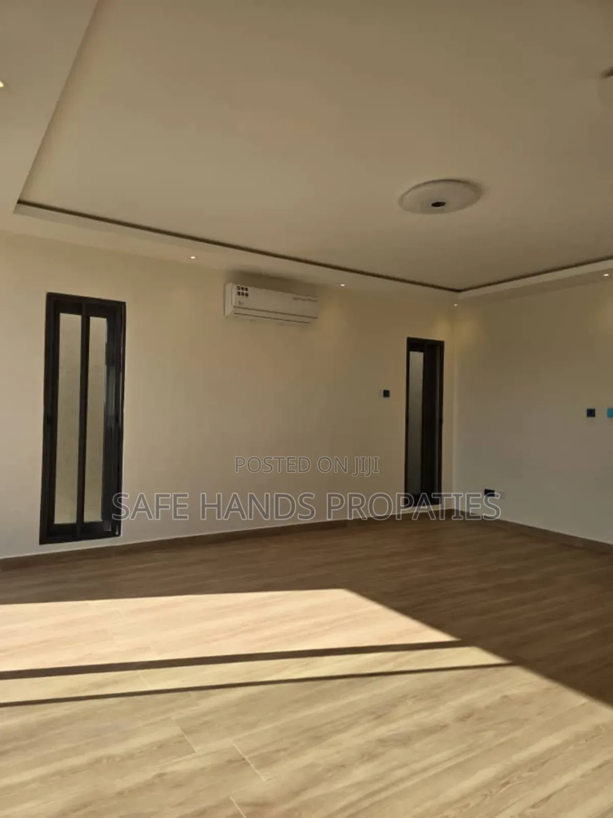 Furnished 4bdrm House in School Junction, Accra Metropolitan for sale