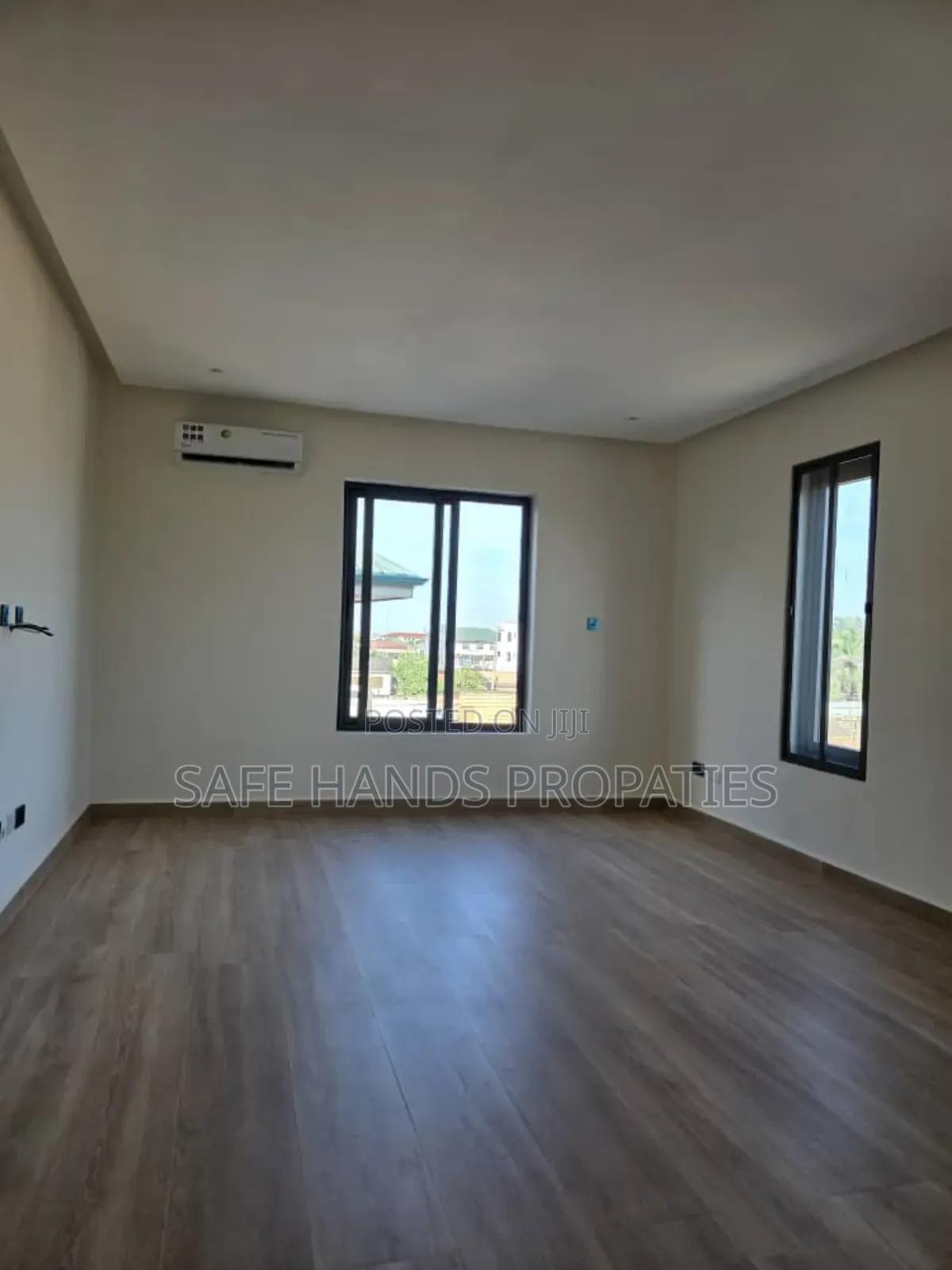 Furnished 4bdrm House in School Junction, Accra Metropolitan for sale