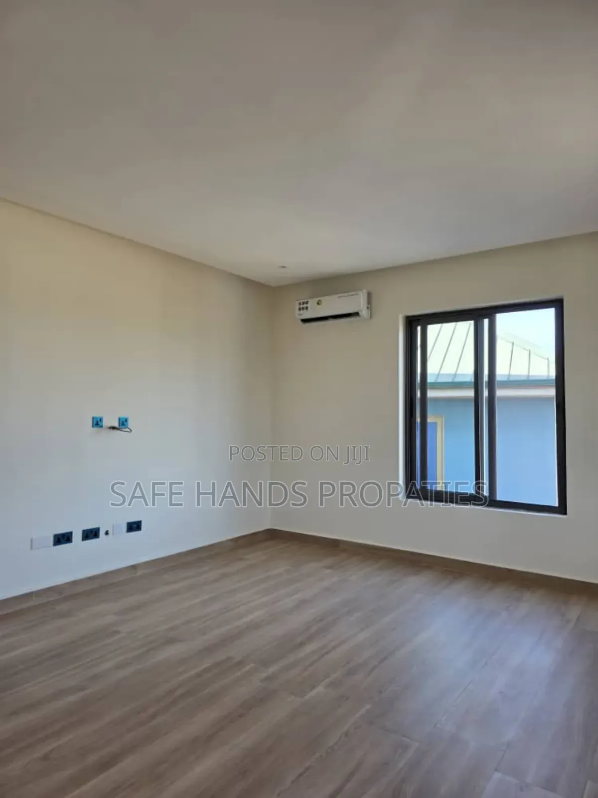 Furnished 4bdrm House in School Junction, Accra Metropolitan for sale