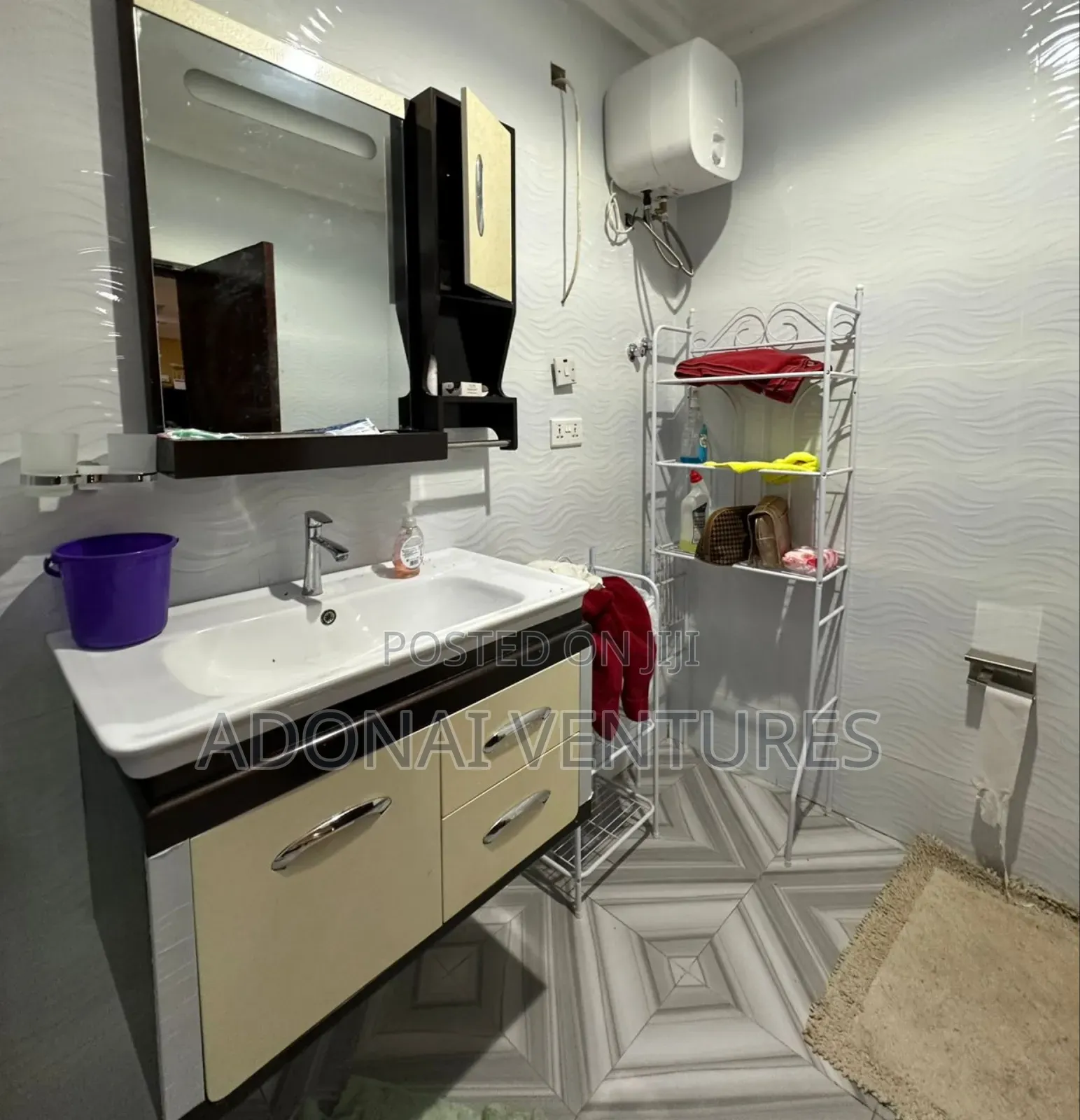 5bdrm House in Tech Domeabra, Kumasi Metropolitan for sale