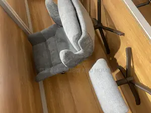 Leisure Chair With Foot Rest