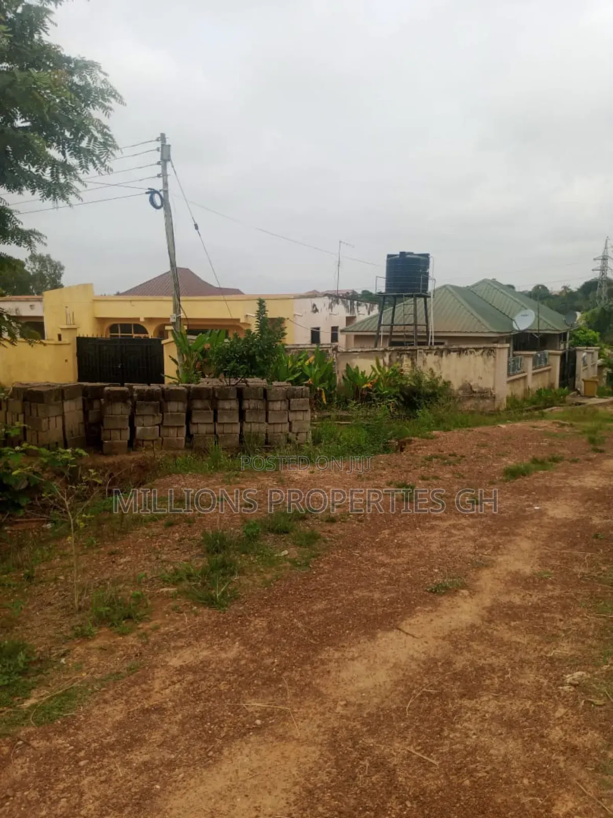 4bdrm House in Millions Properties, Kumasi Metropolitan for sale