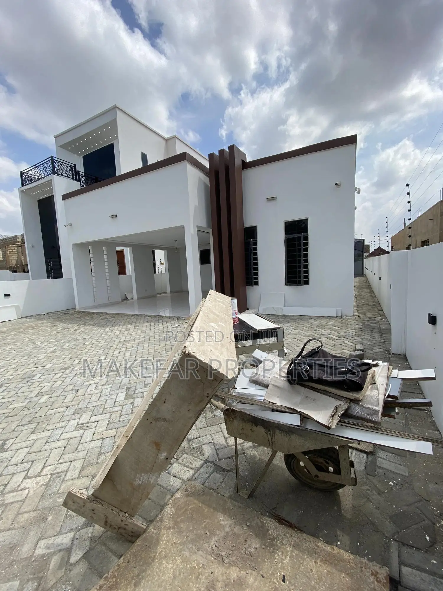 3bdrm House in East Legon for sale
