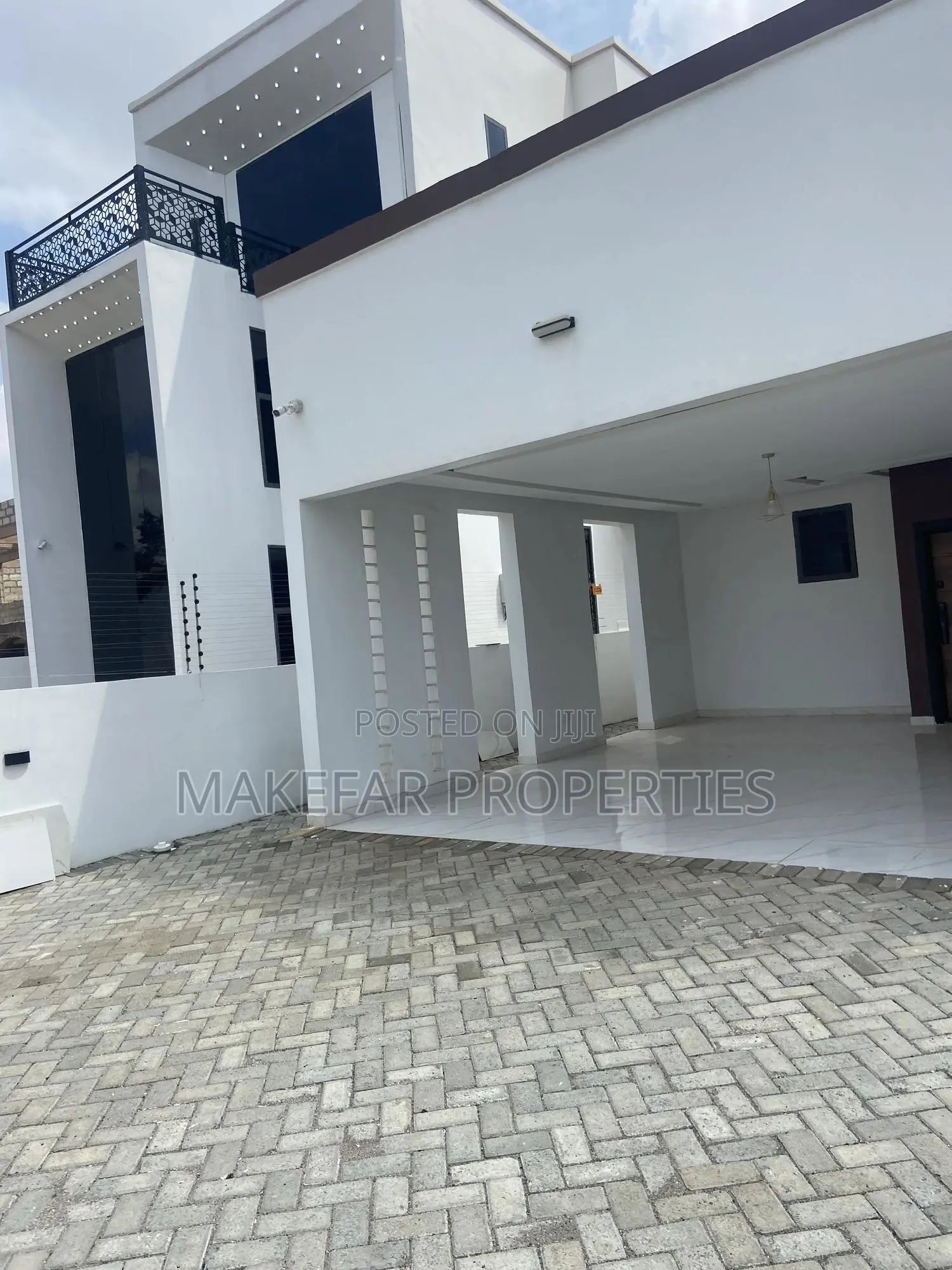3bdrm House in East Legon for sale