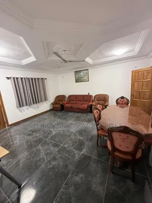 Fully Furnished 3 Master Bedrooms Apartment for Short Stay
