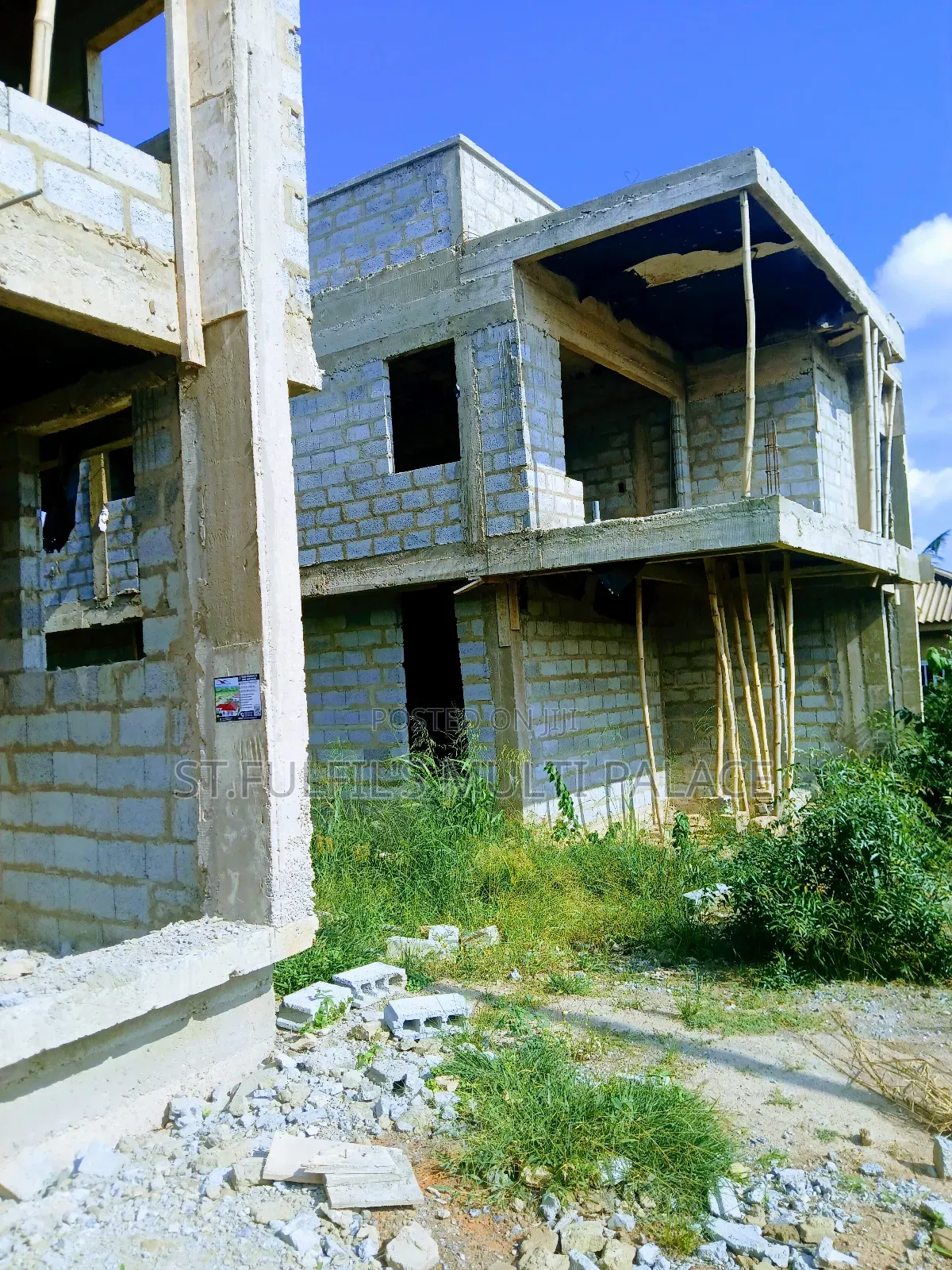 4bdrm House in Abokobi Close To The, Adenta for sale