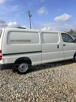 Toyota HiAce 2013 White