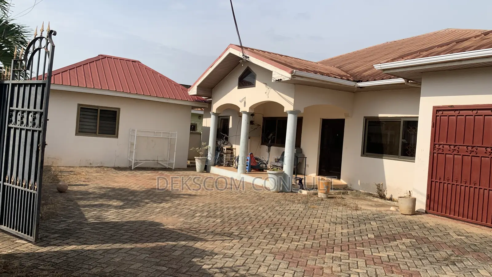 3bdrm House in Adenta for sale