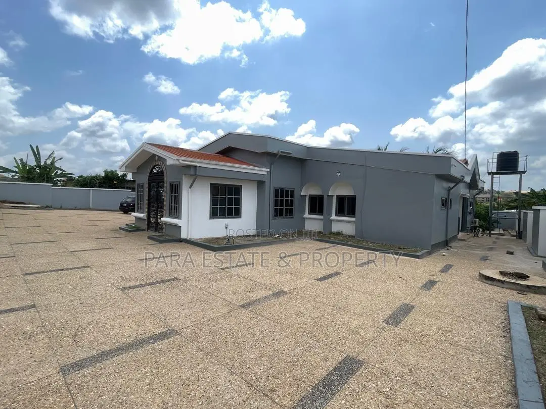 Furnished 5bdrm House in Para Estate, Atwima Kwanwoma for sale