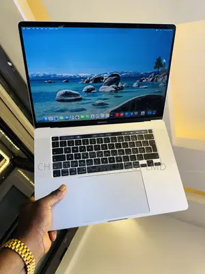 Laptop Apple MacBook Pro 2019 16GB Intel Core i7 SSD 512GB