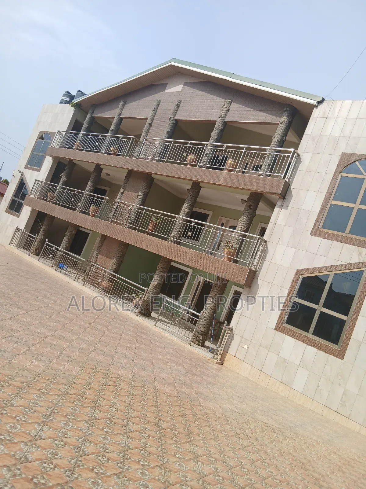 3bdrm Apartment in Executive, Oyarifa for rent