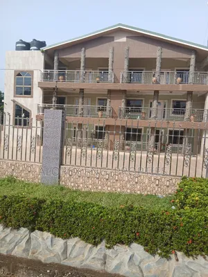 3bdrm Apartment in Executive, Oyarifa for rent