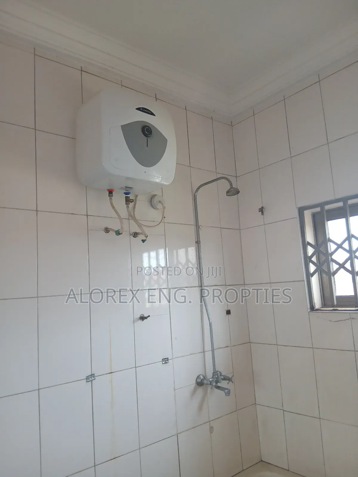 3bdrm Apartment in Executive, Oyarifa for rent