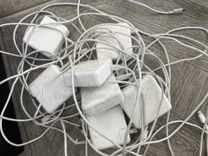Apple 61 Watts Usb-C Power Adapter With Typy -C Cable Uk Home Used