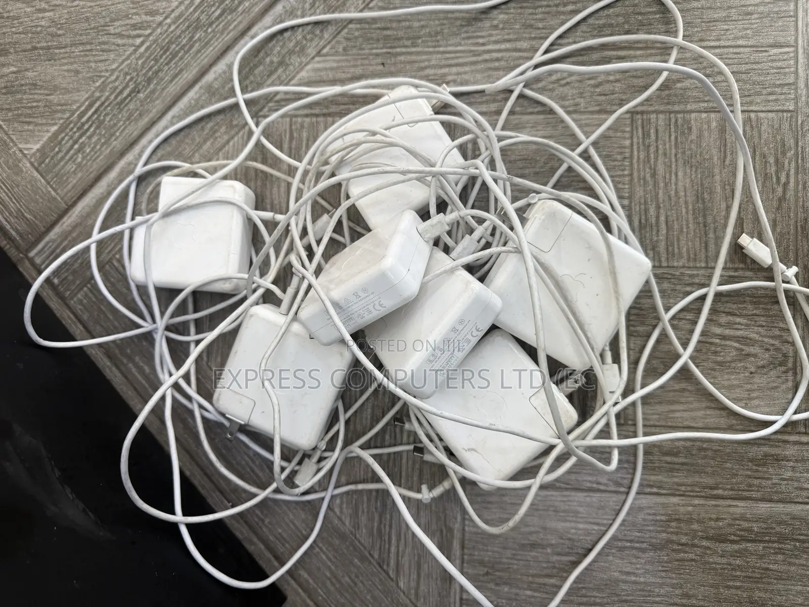 Apple 61 Watts Usb-C Power Adapter With Typy -C Cable Uk Home Used