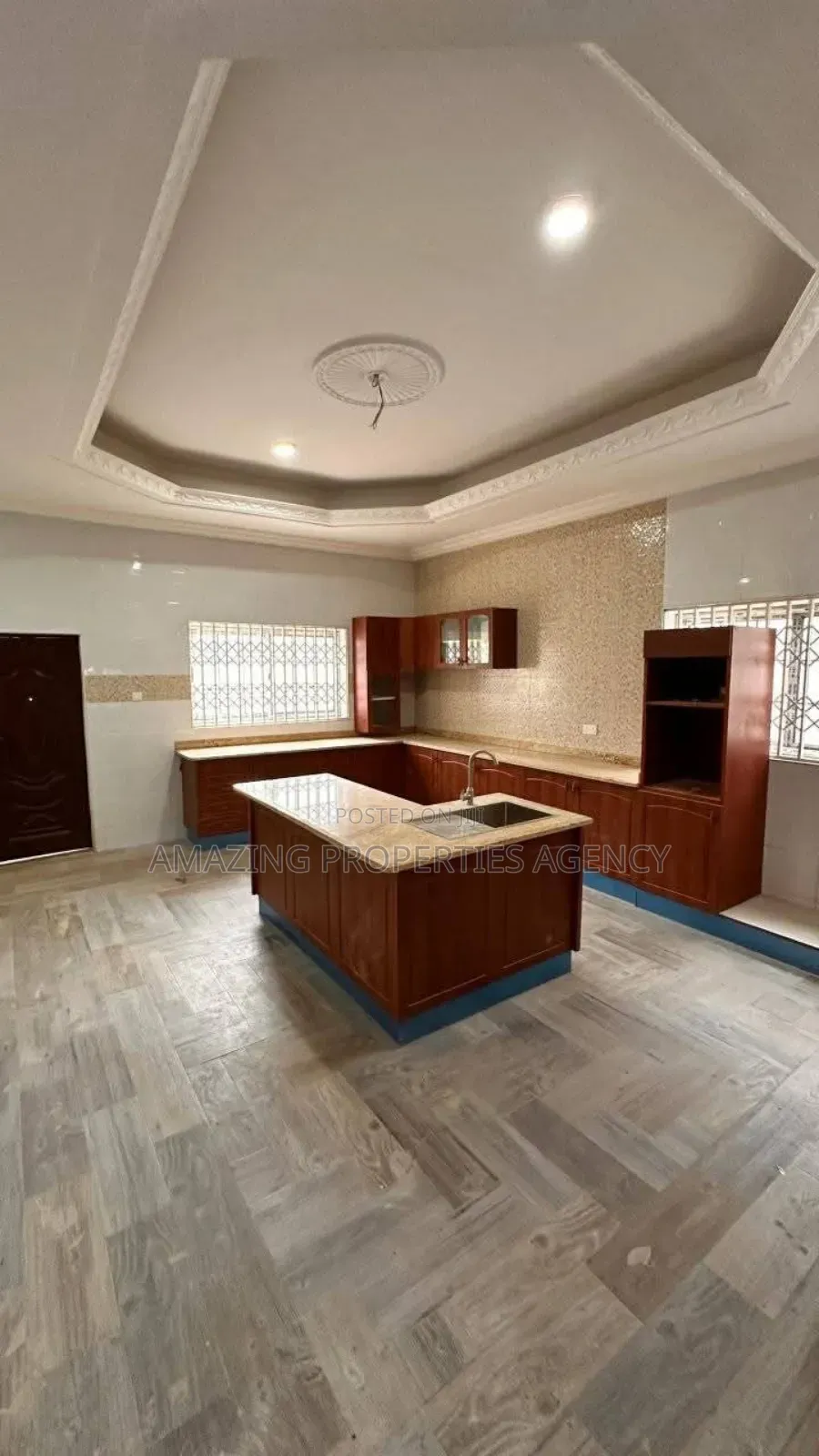 5bdrm House in 5 Bedroom House For for sale