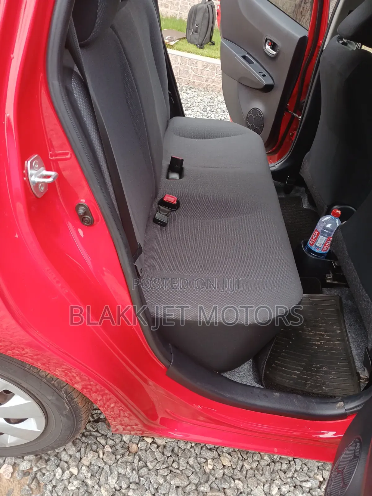 Toyota Vitz 1.3 FWD 3dr 2013 Red