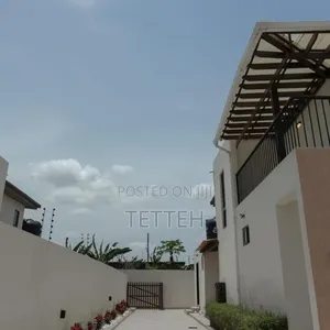 Fully Furnished 3 Bedrooms Self Compound (Airbnb)