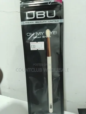 Ubu Oh My Eye Brush