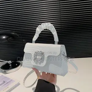 Fashionable Cross-Body Bag