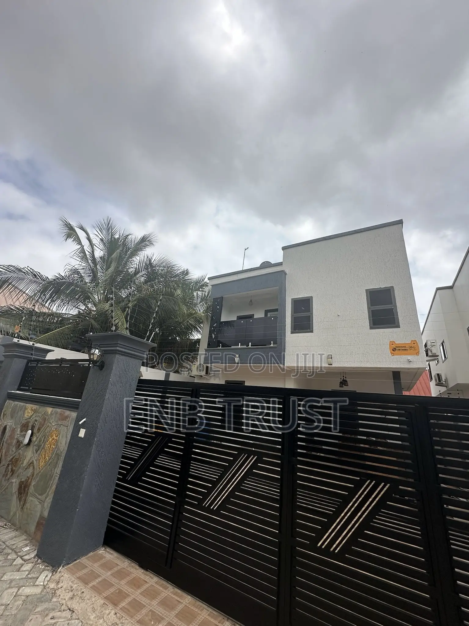 Furnished 4bdrm Duplex in Baatsona, Sakumono for sale
