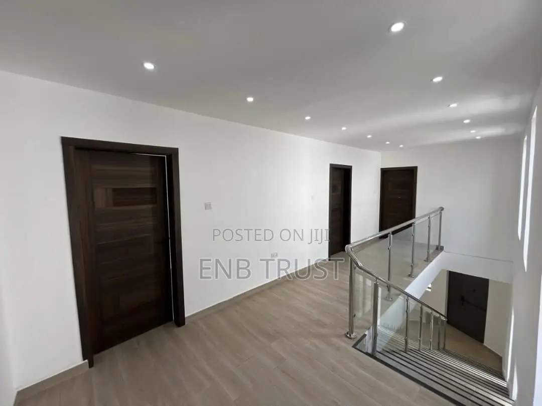3bdrm Duplex in Adjriganor 69, Ability for rent