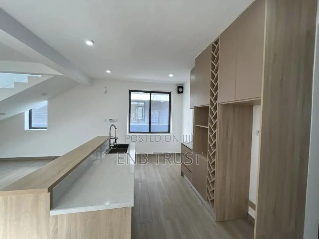 3bdrm Duplex in Adjriganor 69, Ability for rent