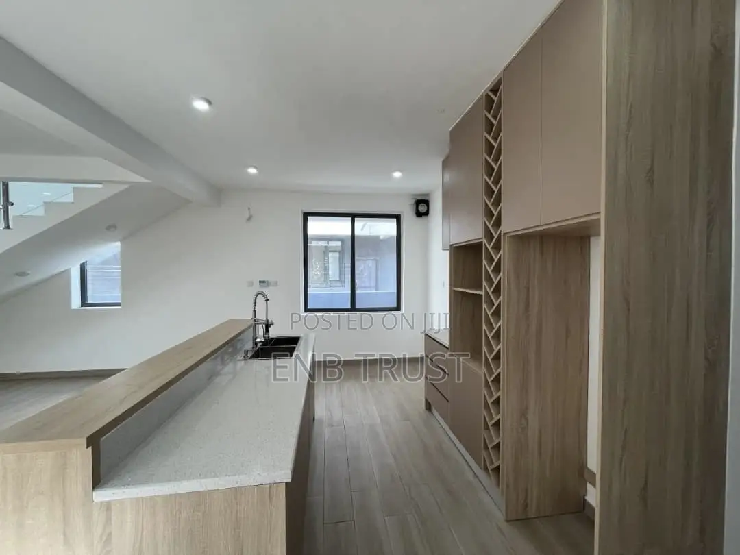 3bdrm Duplex in Adjriganor 69, Ability for rent