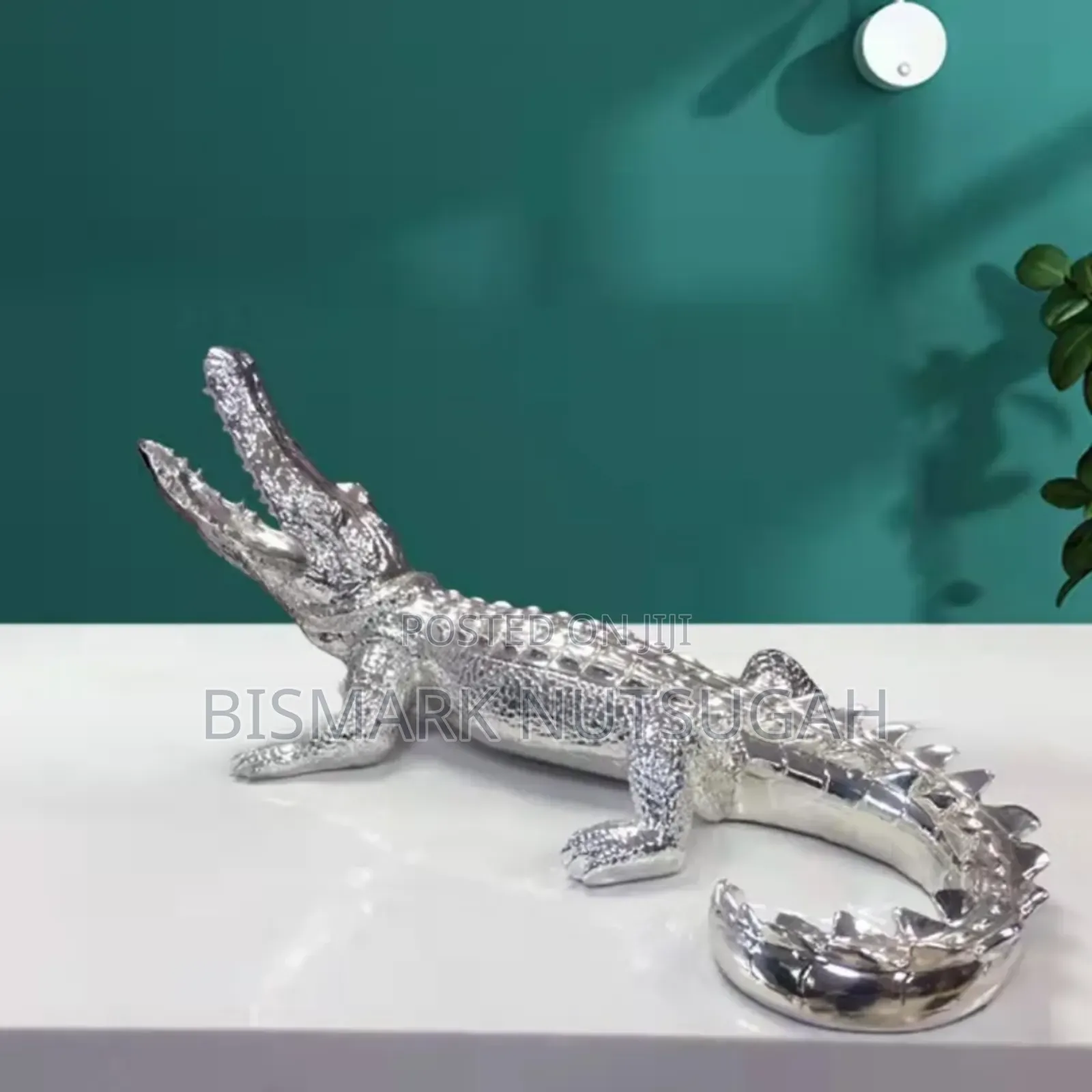 Lion, Hose, Dog, Eagle, Crocodile, Leopard Figurines Statue