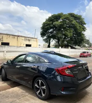 Honda Civic Touring 4dr Sedan (1.5L 4cyl) 2017 Gray