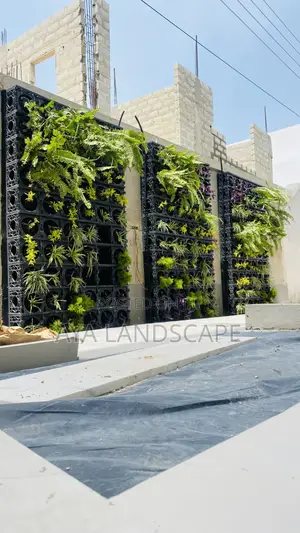 Green Wall/ Vertical Garden/Lawn Edge